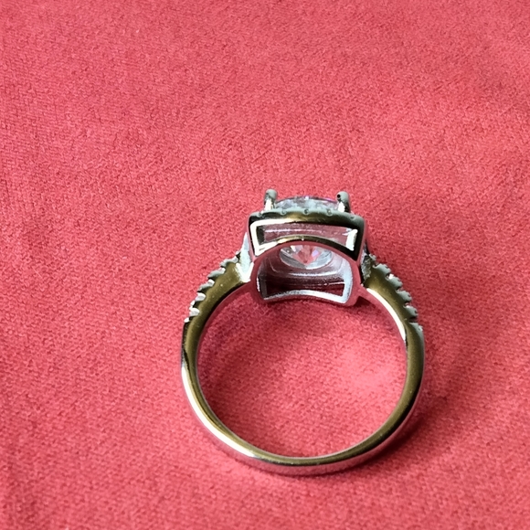 Moissanite🥰 lab grown 2 carat diamond round cushion paved Halo engagement ring - Picture 8 of 14